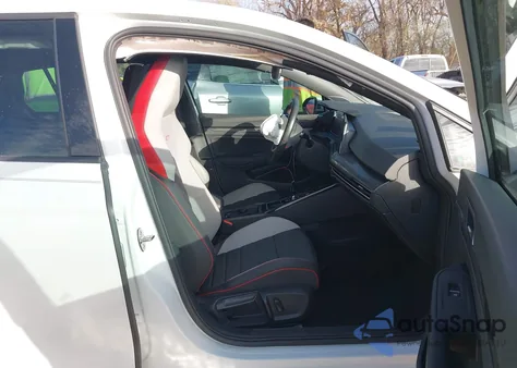 2024 Volkswagen Golf Gti 2.0T Autobahn z USA, uszkodzony, nr VIN WVWVA7CD3RW133176